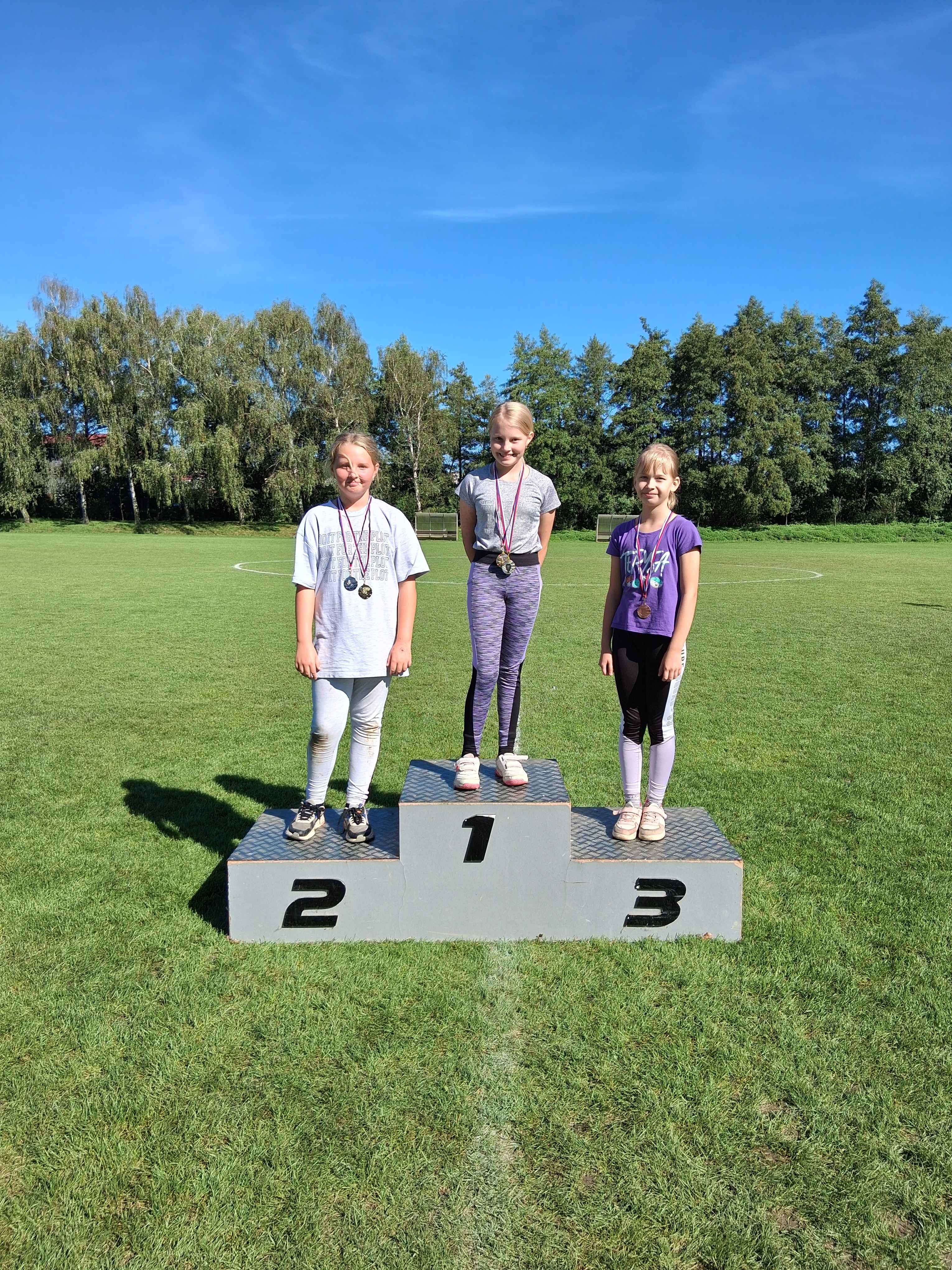 20250919_111235_6_11zon